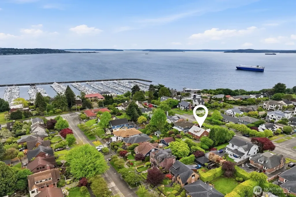 1560 28th Avenue W Seattle WA 98199