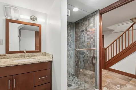 1560 28th Avenue W Seattle WA 98199
