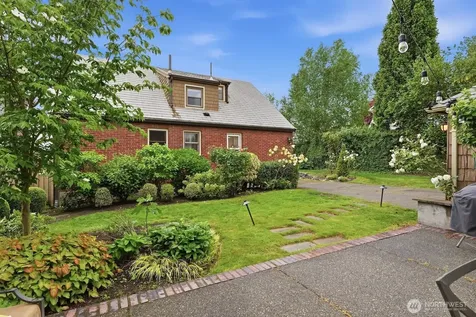 1560 28th Avenue W Seattle WA 98199