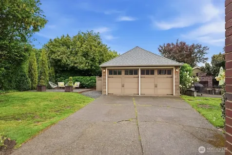 1560 28th Avenue W Seattle WA 98199