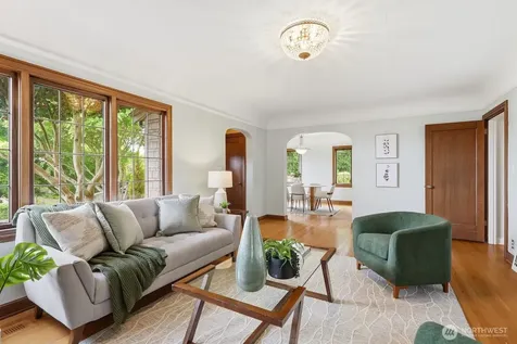 1560 28th Avenue W Seattle WA 98199
