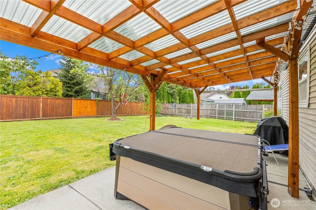 412 Ozzie Street NW Orting WA 98360