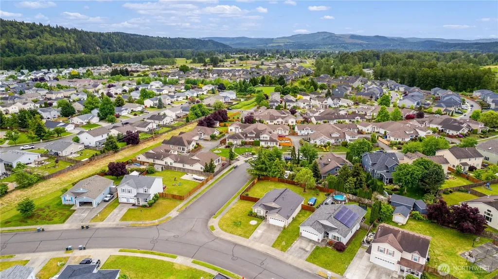 412 Ozzie Street NW Orting WA 98360