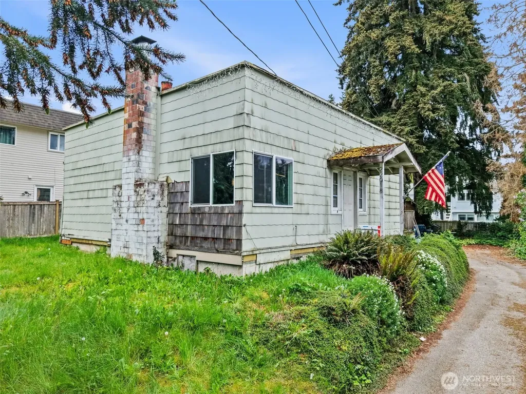 22018 76th Avenue W Edmonds WA 98026