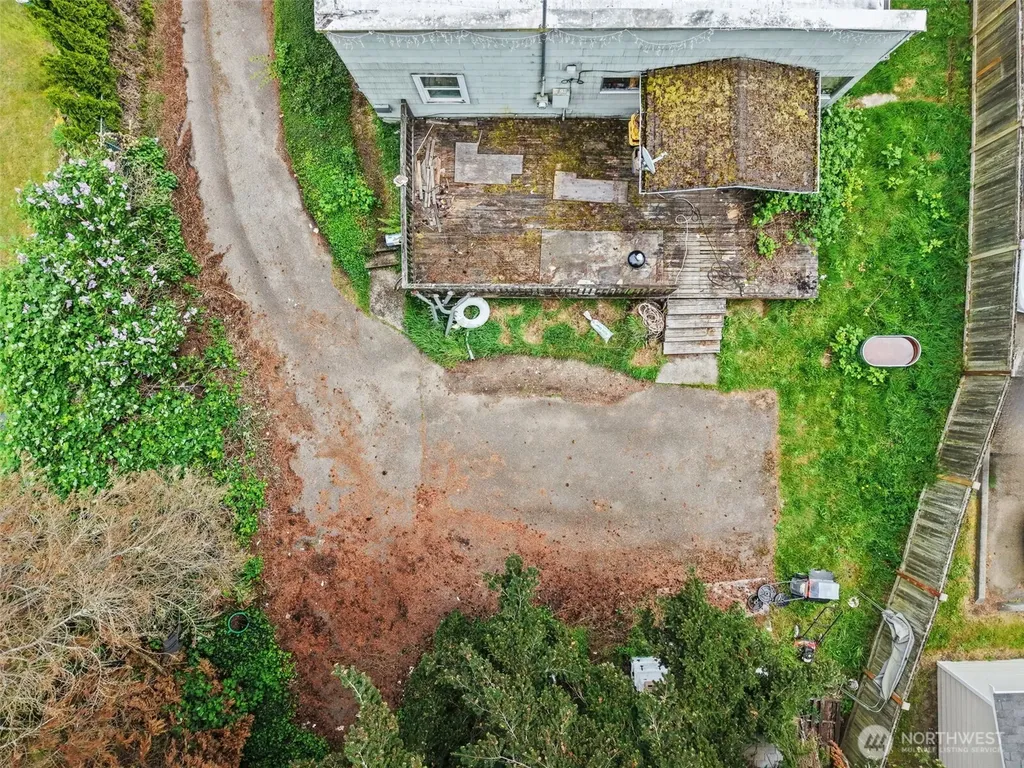 22018 76th Avenue W Edmonds WA 98026