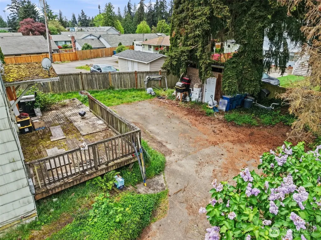 22018 76th Avenue W Edmonds WA 98026
