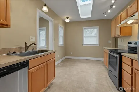1662 S 47th Street Tacoma WA 98408