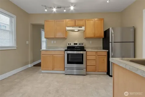 1662 S 47th Street Tacoma WA 98408