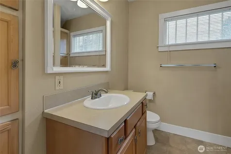 1662 S 47th Street Tacoma WA 98408