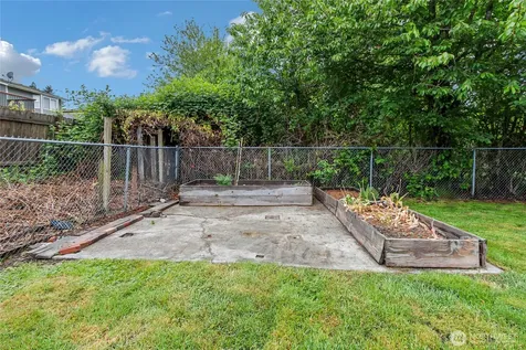 1662 S 47th Street Tacoma WA 98408