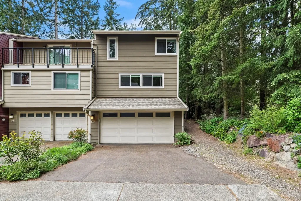 722 N 161st Place Shoreline WA 98133