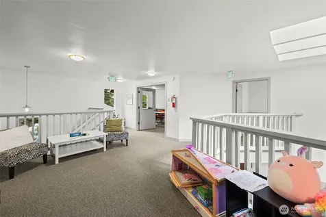 722 N 161st Place Shoreline WA 98133