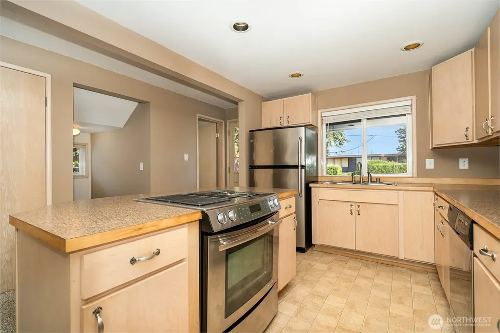 2006 42nd Avenue E Seattle WA 98112