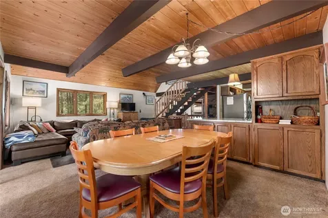 19 Maughan Road Winthrop WA 98862