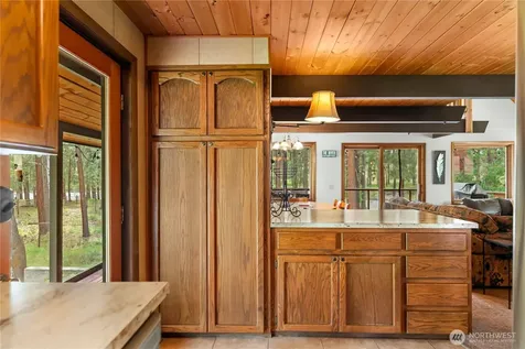 19 Maughan Road Winthrop WA 98862