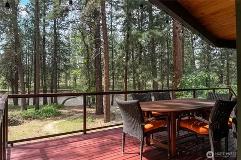 19 Maughan Road Winthrop WA 98862
