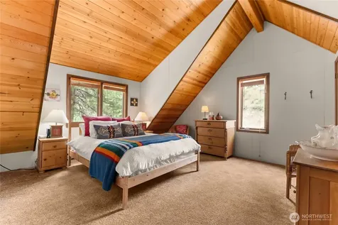 19 Maughan Road Winthrop WA 98862