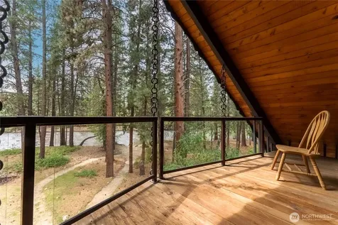 19 Maughan Road Winthrop WA 98862