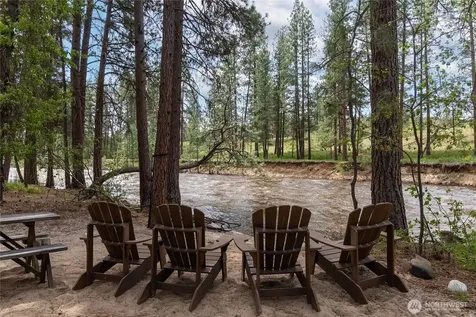 19 Maughan Road Winthrop WA 98862