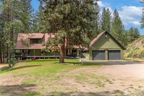 19 Maughan Road Winthrop WA 98862