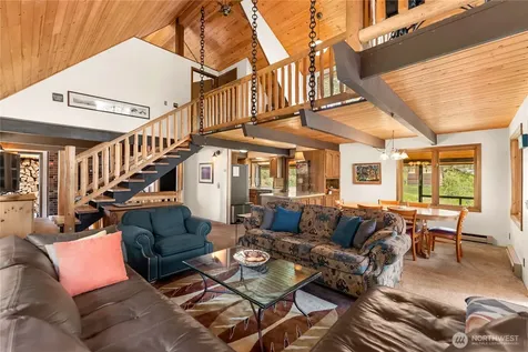 19 Maughan Road Winthrop WA 98862