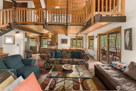 19 Maughan Road Winthrop WA 98862