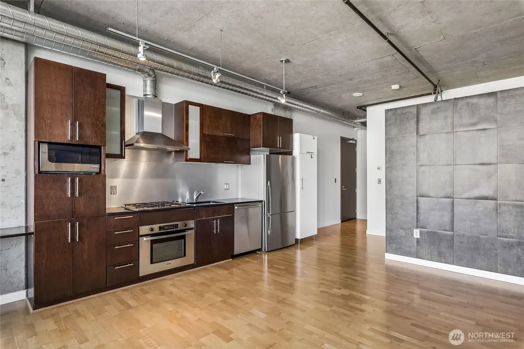 2720 3rd Avenue Seattle WA 98121