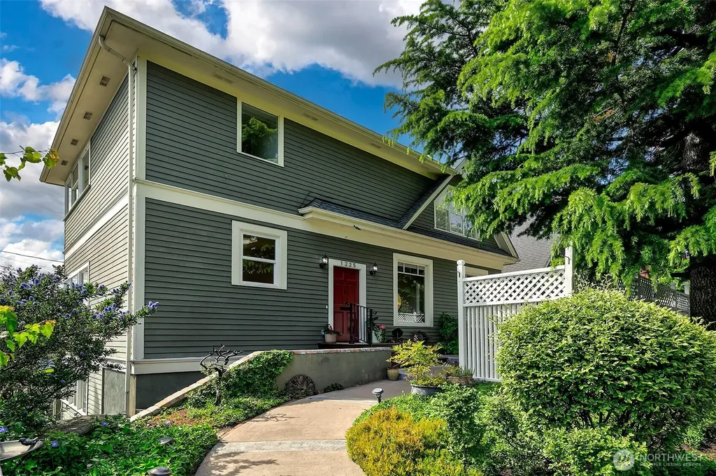 1225 9th Avenue W Seattle WA 98119