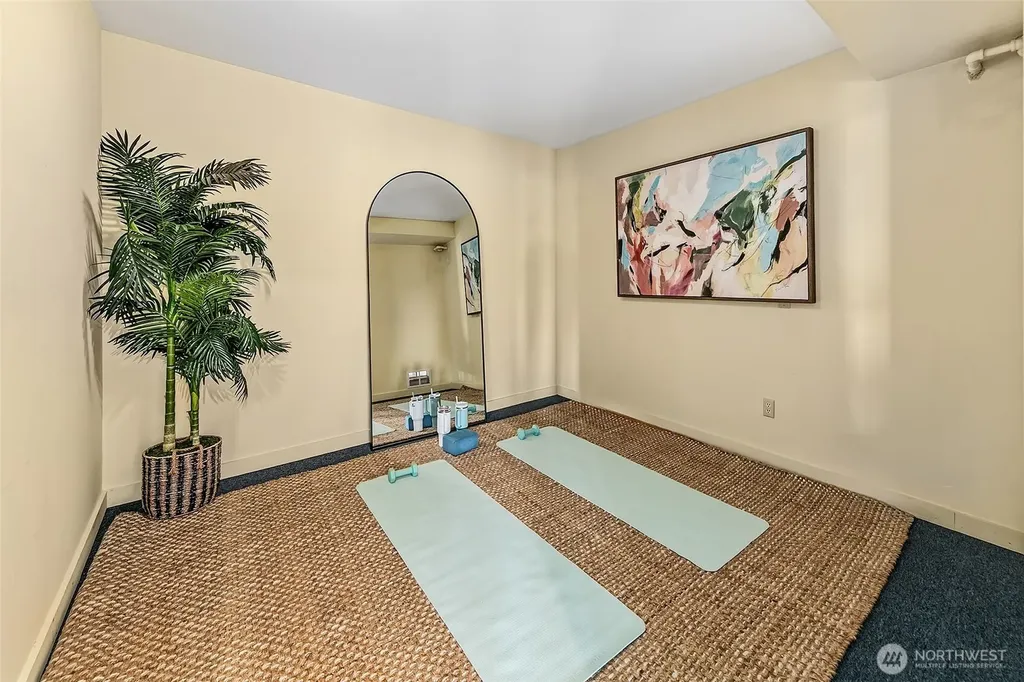 1225 9th Avenue W Seattle WA 98119