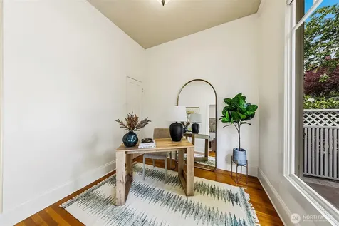 1225 9th Avenue W Seattle WA 98119