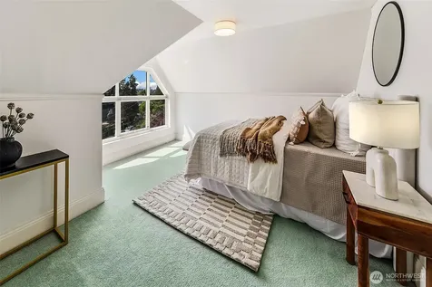 1225 9th Avenue W Seattle WA 98119