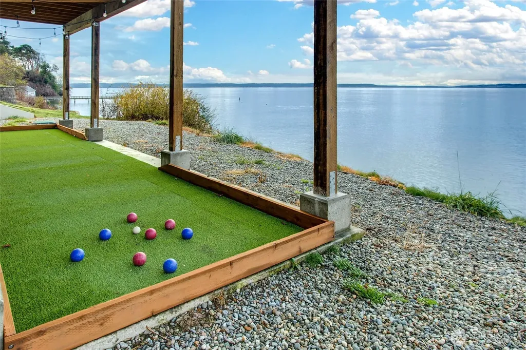 1033 Blackberry Lane Camano Island WA 98282
