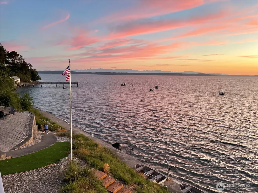 1033 Blackberry Lane Camano Island WA 98282