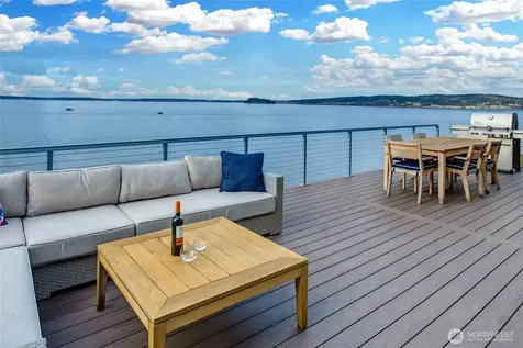 1033 Blackberry Lane Camano Island WA 98282