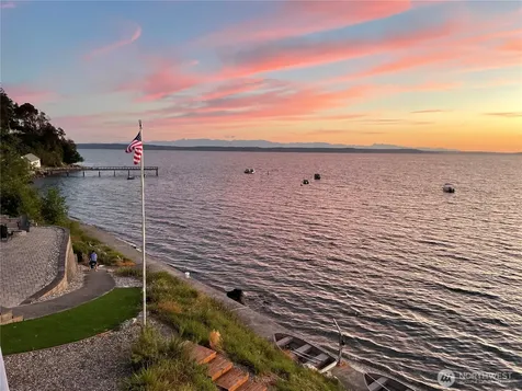1033 Blackberry Lane Camano Island WA 98282