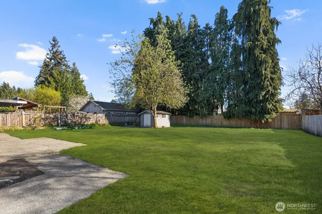 1220 25th Street SE Auburn WA 98002