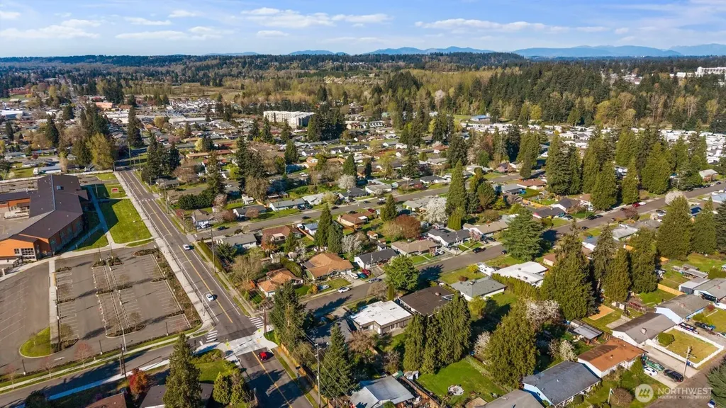 1220 25th Street SE Auburn WA 98002