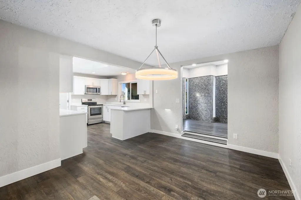 1220 25th Street SE Auburn WA 98002