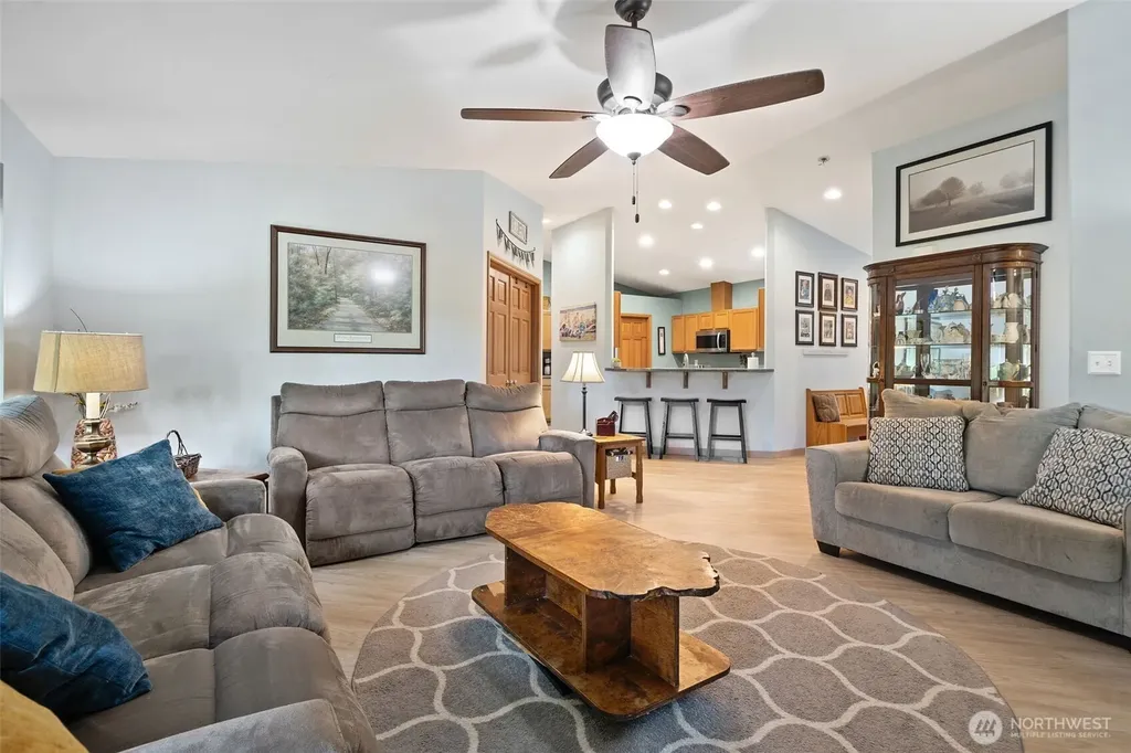 171 E Rauschert Road Grapeview WA 98546