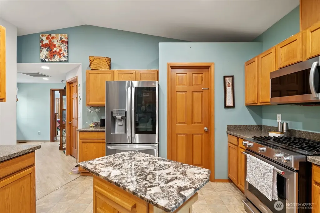171 E Rauschert Road Grapeview WA 98546