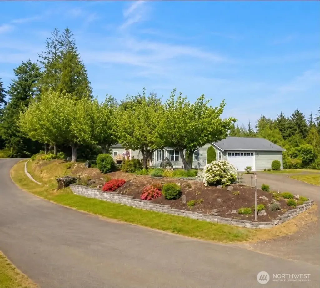 171 E Rauschert Road Grapeview WA 98546