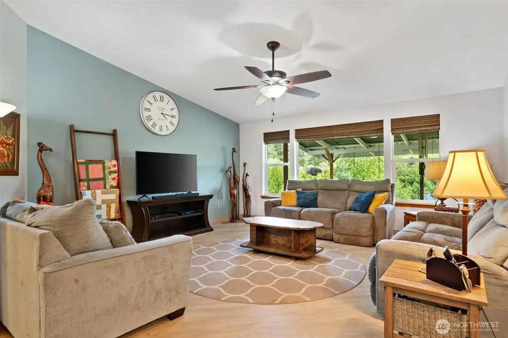 171 E Rauschert Road Grapeview WA 98546