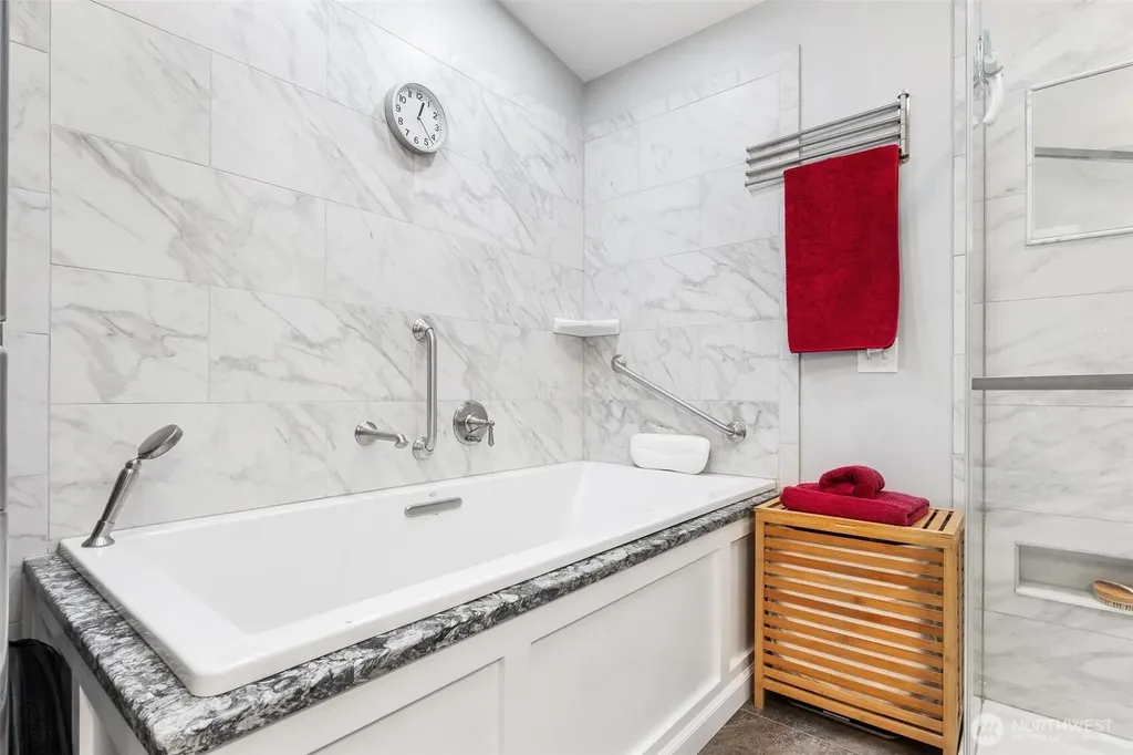 15266 Maple Drive Renton WA 98058
