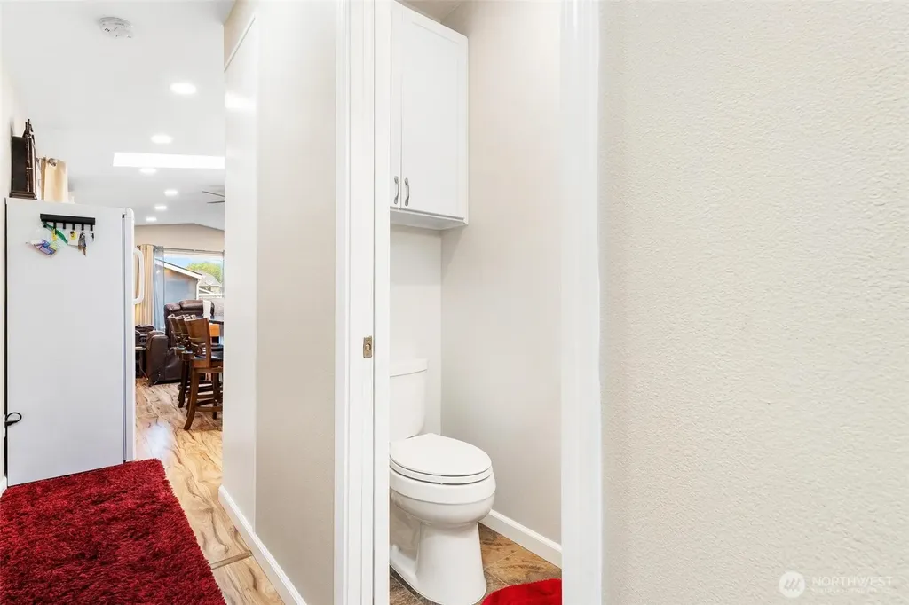 15266 Maple Drive Renton WA 98058