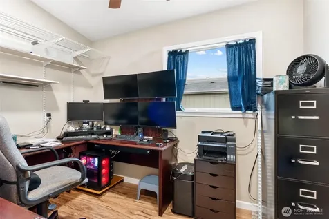 15266 Maple Drive Renton WA 98058