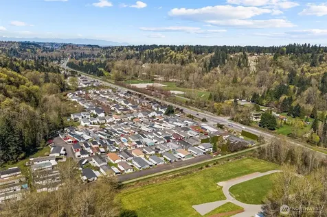 15266 Maple Drive Renton WA 98058