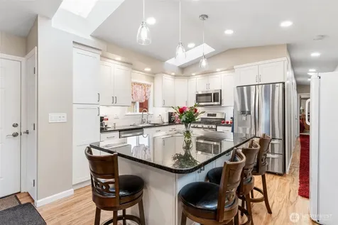 15266 Maple Drive Renton WA 98058