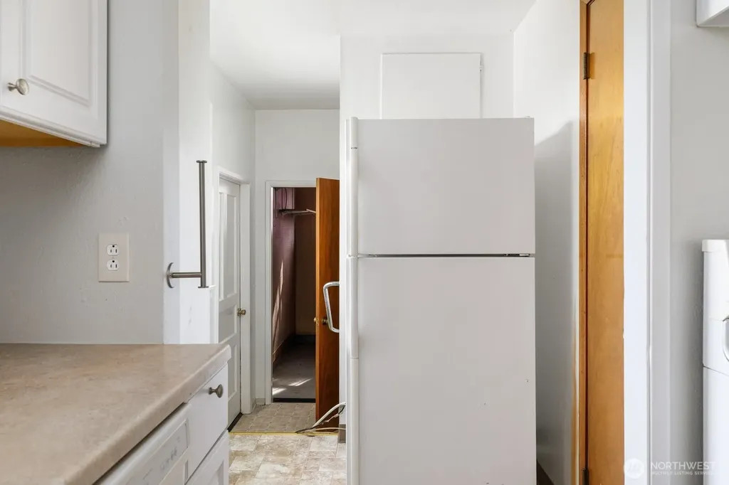 164 NE Ernst Oak Harbor WA 98277
