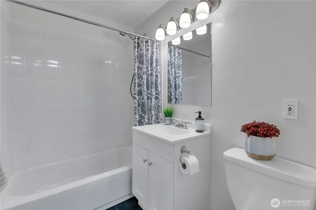 14418 26th Court S Seatac WA 98168