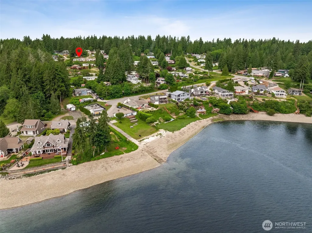 81 E Sea Breeze Drive Grapeview WA 98546